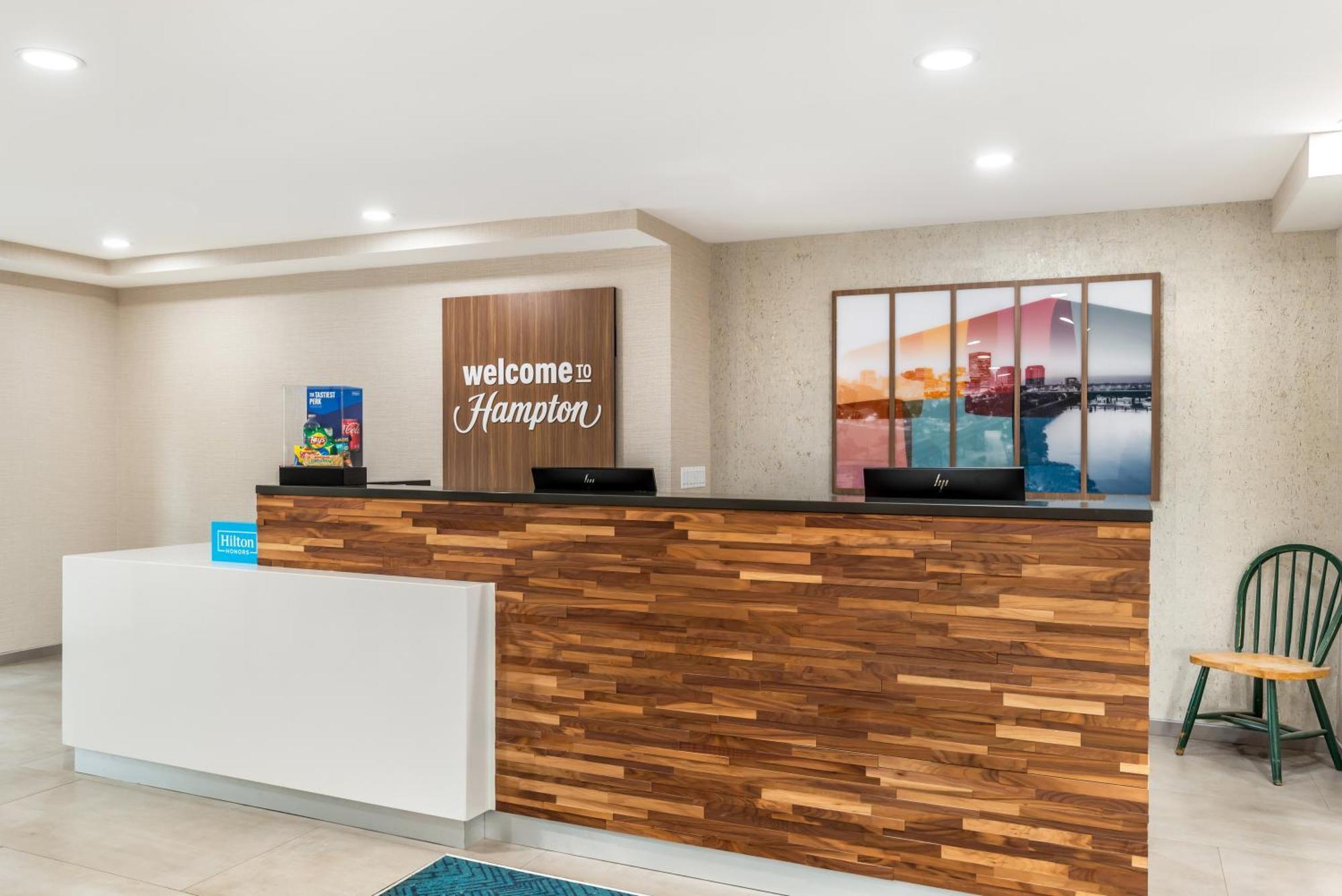 Hampton Inn Petersburg-Fort Gregg Adams Экстерьер фото