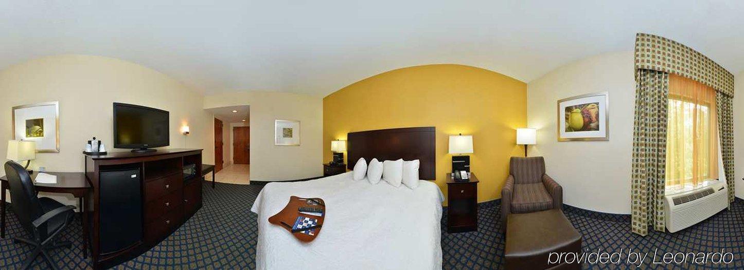 Hampton Inn Petersburg-Fort Gregg Adams Экстерьер фото